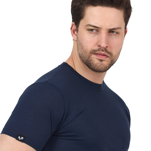 Ein Merino T-Shirt im Pique Style von Woolona.