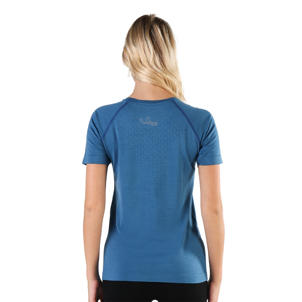Kurzes Damen Shirt von hinten
