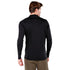 Mann trägt einen langen Merino Baselayer in schwarz