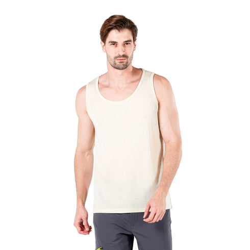 Mann in einem Merino-Tanktop