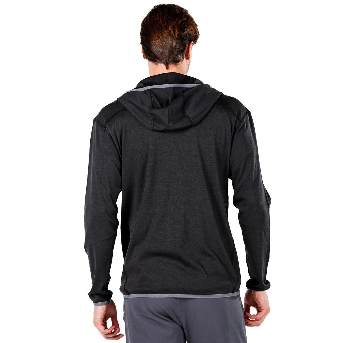 Hoodie in schwarz mit Kapuze und Zip (Hinteransicht)